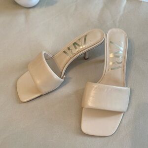 Zara Women's Beige Slide Sandals